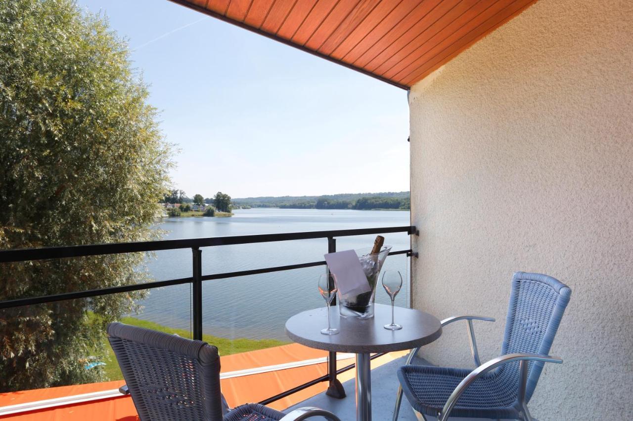 Elegance Room - Lake View